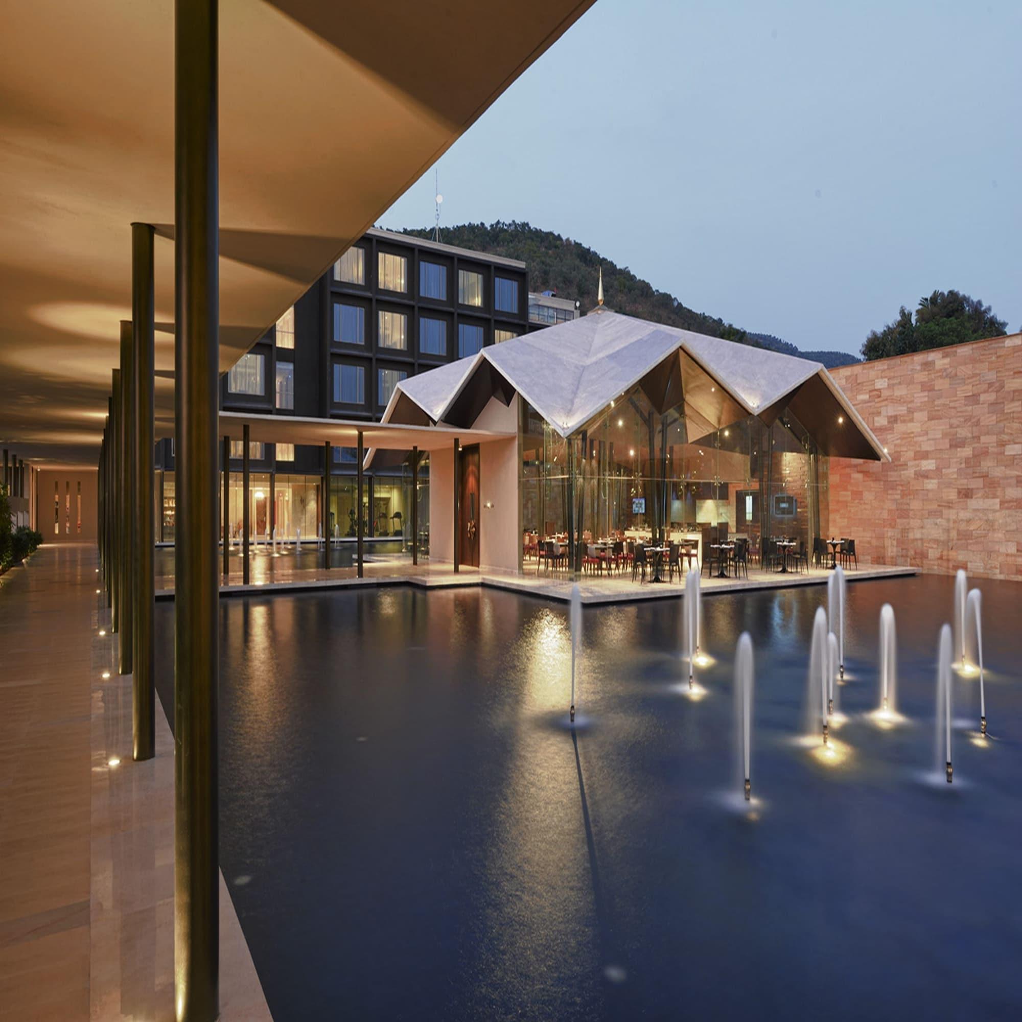 Marasa Sarovar Premiere Tirupati Esterno foto The resort's lobby